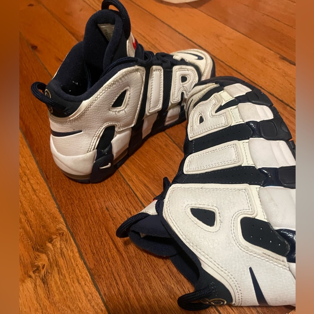 Nike up tempo
